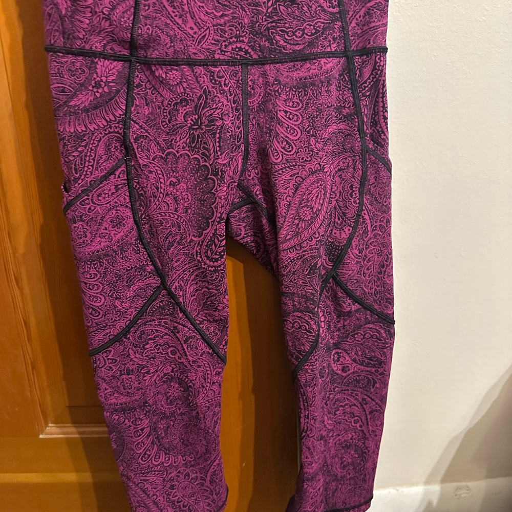 Lululemon Athletica Pink Leggings with Paisley Print
